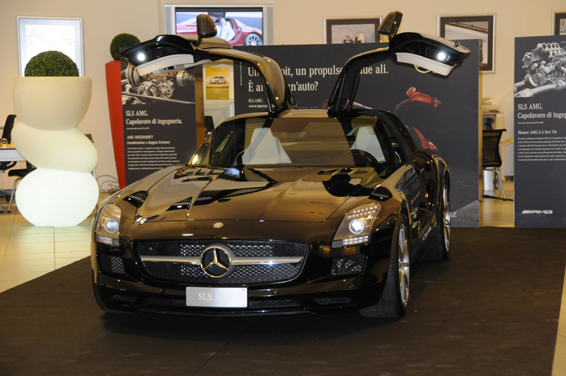 NUOVA MERCEDES-BENZ SLS